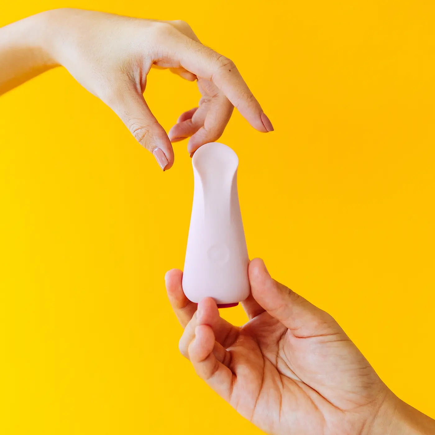 Uno vibrator — front